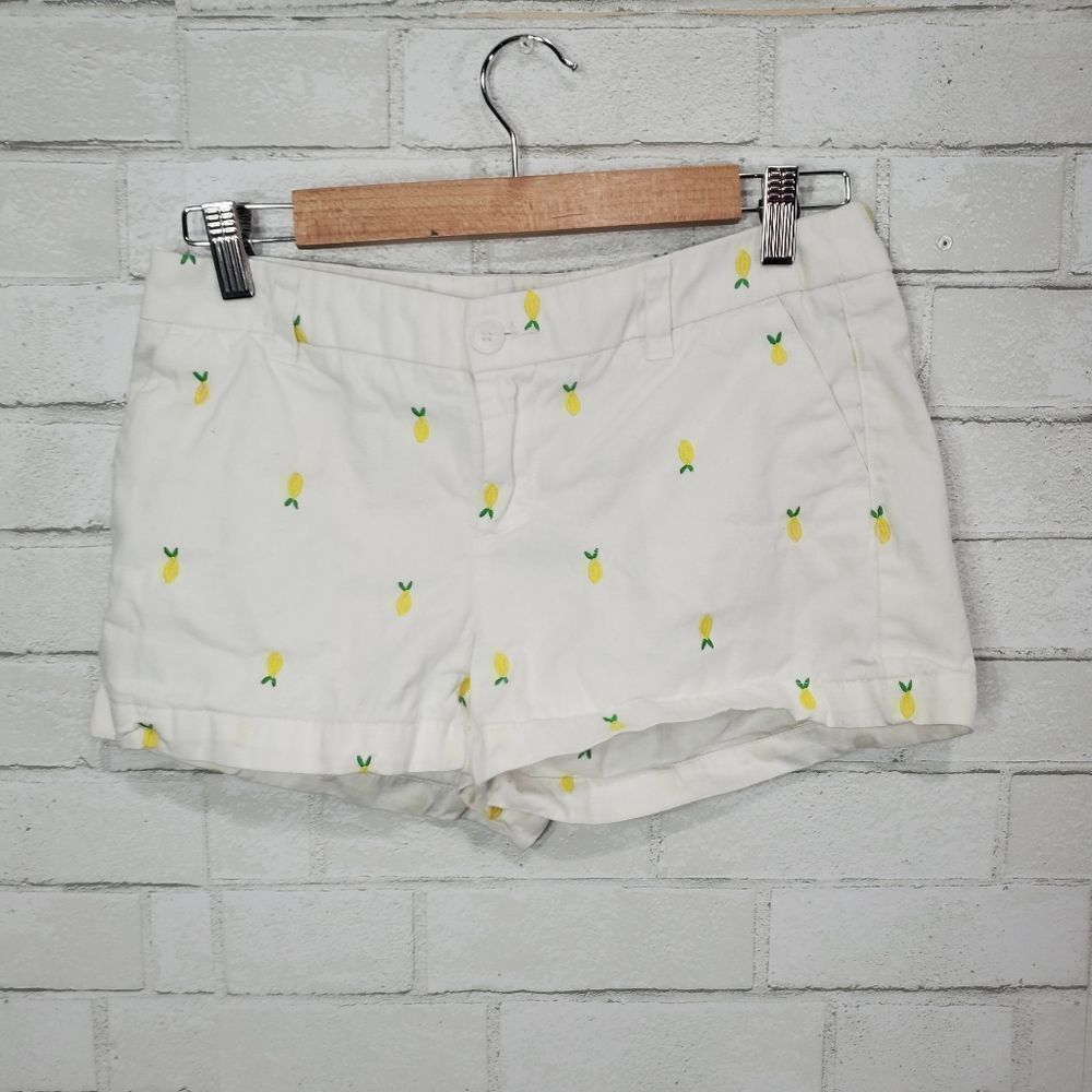 Merona cute white‎ pineapple shorts